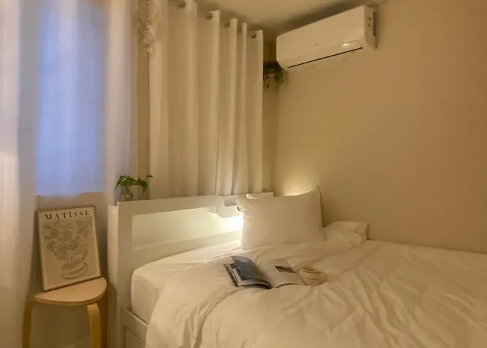 Jini Linen House Hongdae, 2br & 3 Queen Beds Apartamento