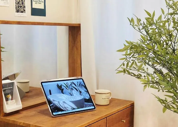 Jini Linen House Hongdae, 2br & 3 Queen Beds * Сеул