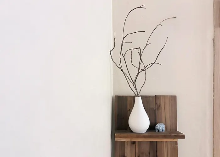 Jini Linen House Hongdae, 2br & 3 Queen Beds Апартаменты